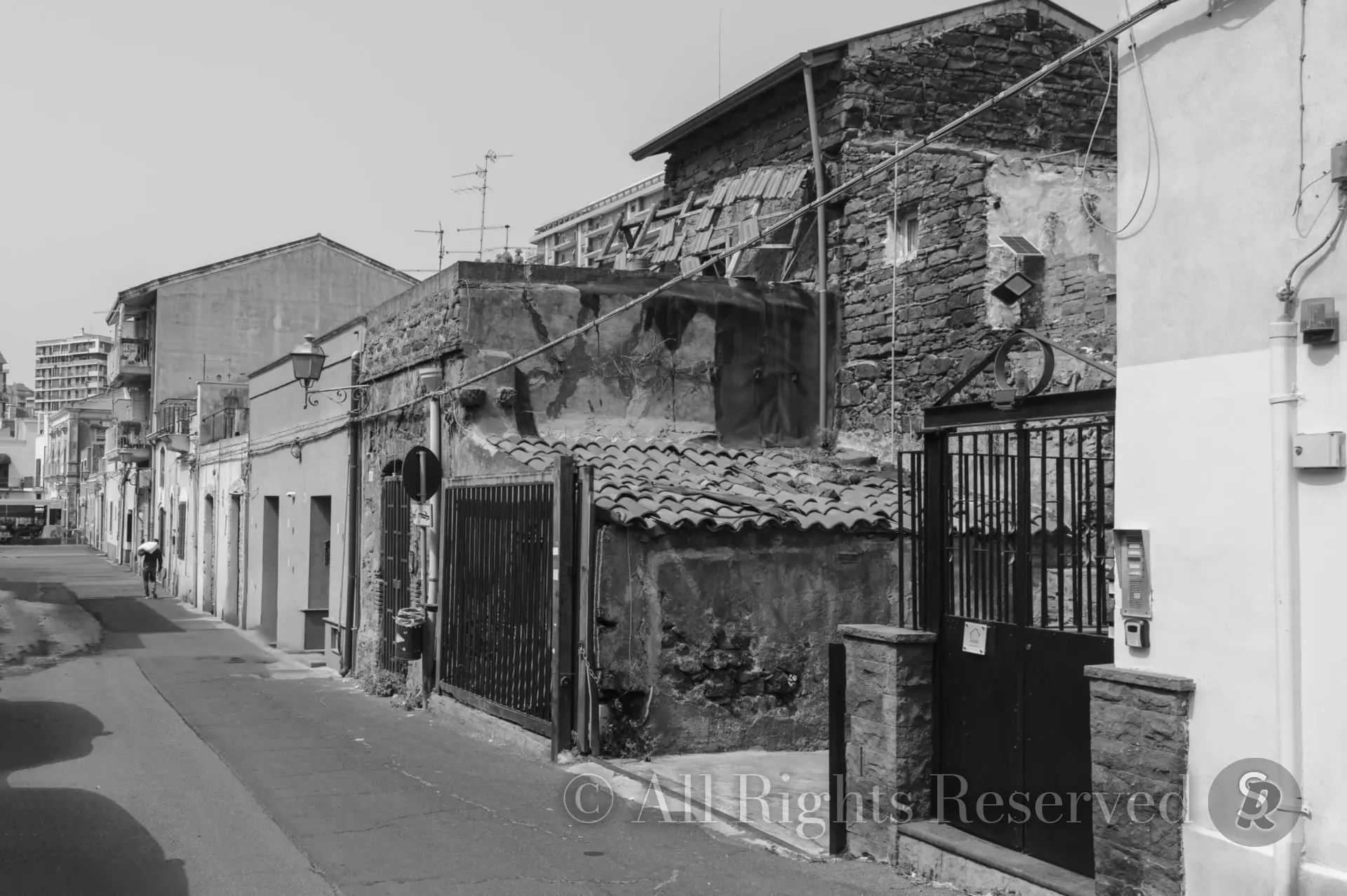 Catania: particolare di San Giovanni Li Cuti, borgo marinaro